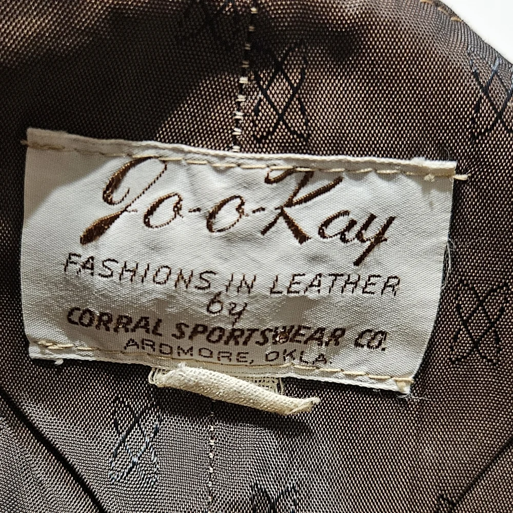 Vintage-Inspired Brown Leather Vest with Button Front